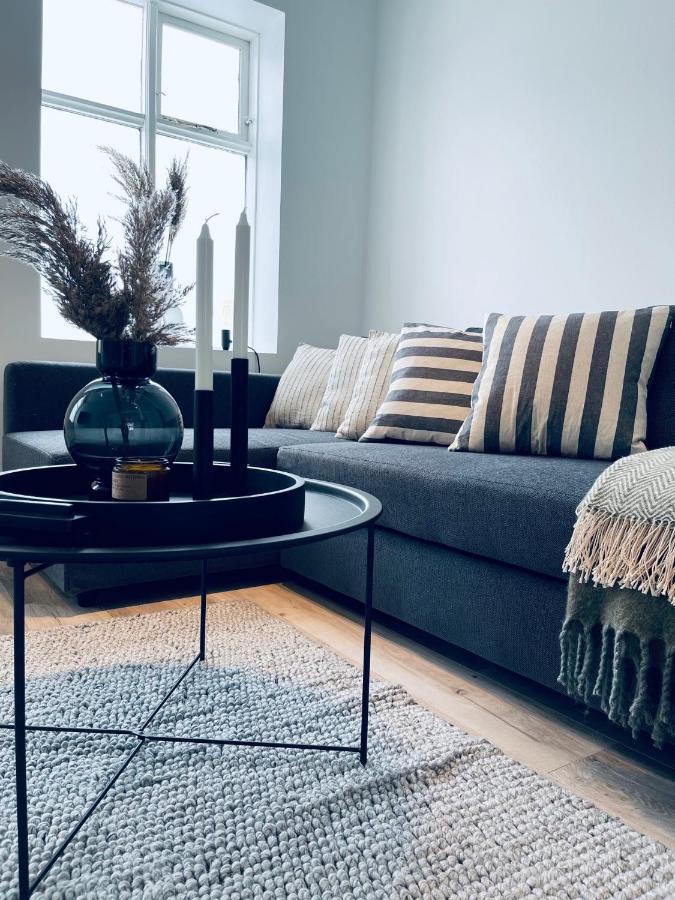Day Dream Central Akureyri Two Bedroom Apartment 외부 사진