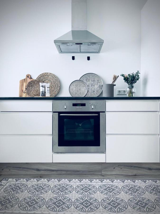Day Dream Central Akureyri Two Bedroom Apartment 외부 사진