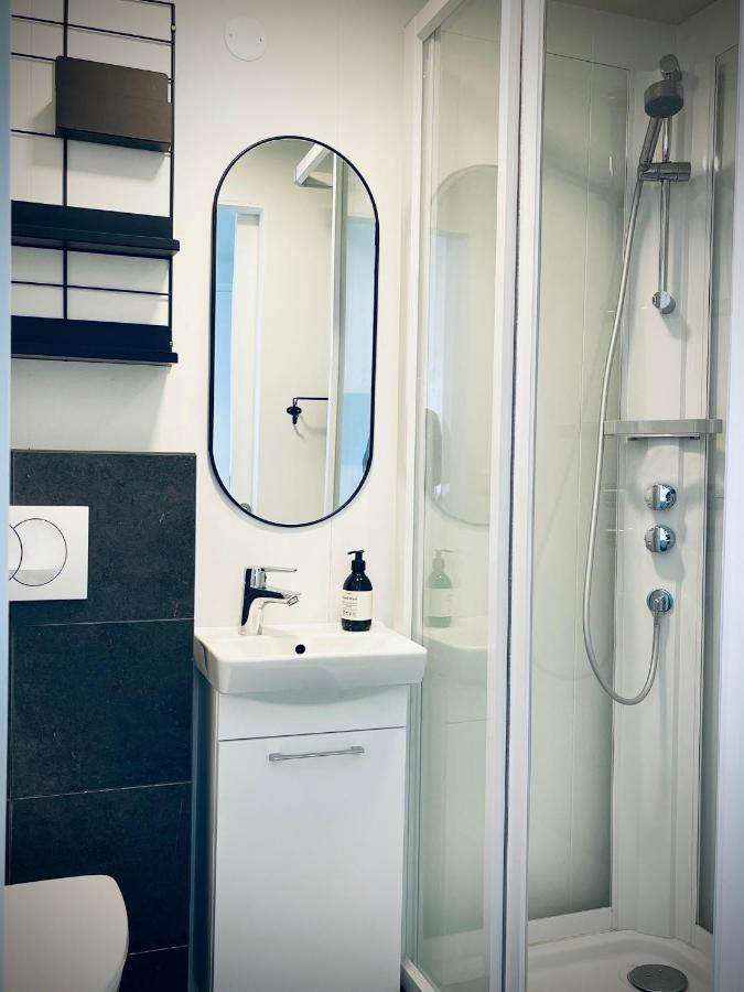 Day Dream Central Akureyri Two Bedroom Apartment 외부 사진